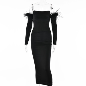 Robe de soirée noire à épaules dénudées, manches longues, dos nu, détail plumes, couleur unie, robe de cérémonie pour femme - Product Image 5