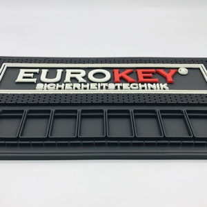 Alfombrilla de peluquero de PVC suave ecológica alfombrilla de herramientas de corredor de barra de goma segura - Product Image 2