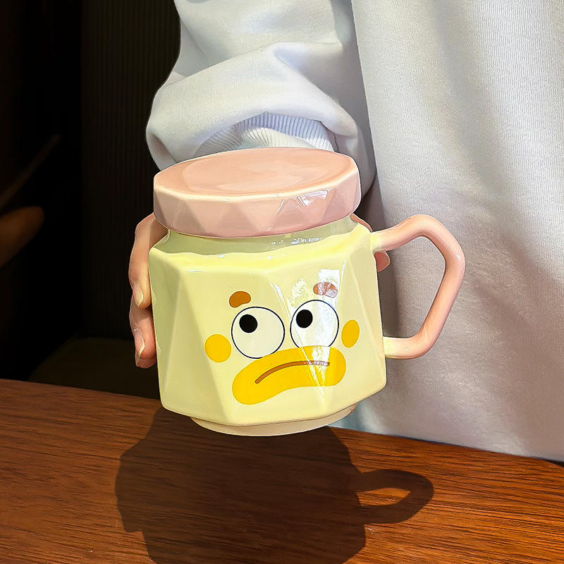 สีชมพู (ฝาถ้วย)