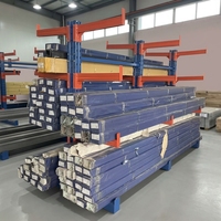 Étagère cantilever robuste et réglable en acier au carbone Q235B pour le stockage de tuyaux en acier, de profilés et de matériaux longs