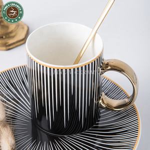 Tazas personalizadas <span class=keywords><strong>de</strong></span> cerámica con patrón geométrico, tazas <span class=keywords><strong>de</strong></span> café <span class=keywords><strong>de</strong></span> oficina con mango dorado, venta al por mayor, nuevo diseño, <span class=keywords><strong>2022</strong></span> - Product Image 4