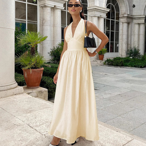 Robe mi-longue Enyami pour femme, col halter en V, taille haute, style corset smocké, fluide, coupe trapèze, idéale pour les invitées de mariage - Product Image 4