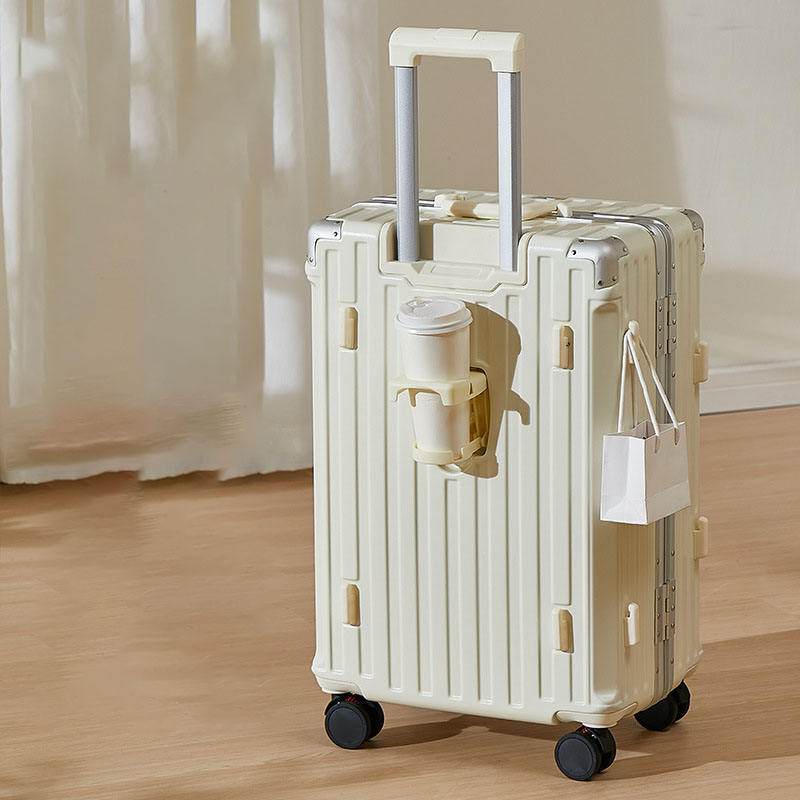 Aluminum frame suitcase