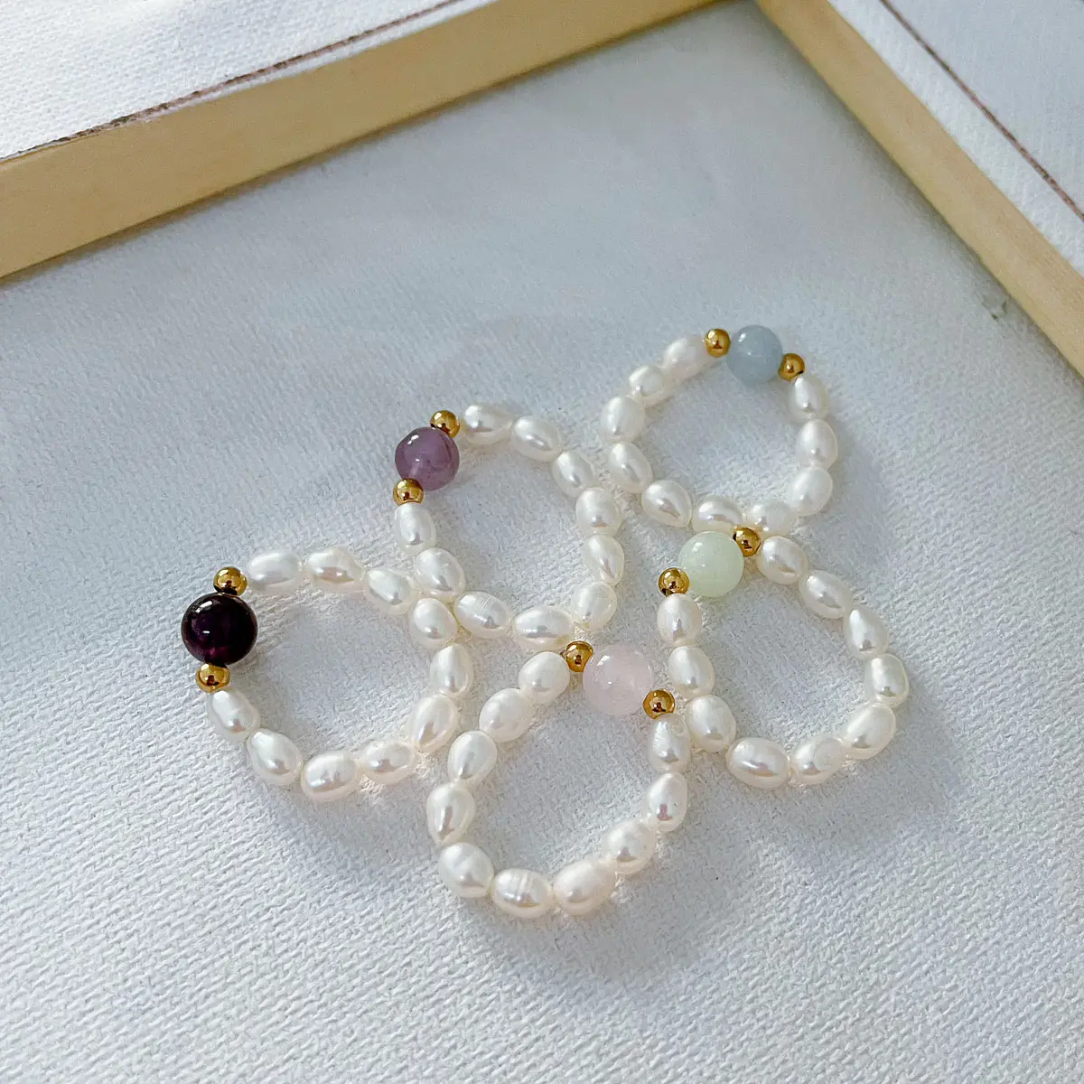Benutzer definierte Ringe für Frauen Naturstein hand gefertigte Perlen Amethyst Quarz Lapislazuli Süßwasser perle elastischen Ring