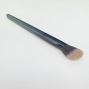 Brocha de <span class=keywords><strong>Maquillaje</strong></span> con Mango de Plástico Degradado Verde, Brocha de <span class=keywords><strong>Maquillaje</strong></span> de Fibra Sintética Premium, Brocha Cosmética <span class=keywords><strong>para</strong></span> Base Facial - Product Image 4
