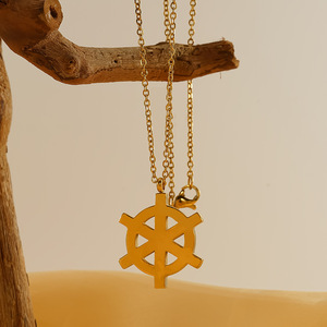 Zogxin Stainless Steel Ship Wheel Necklace 18K Gold Plated Pendant Clavicle Chain For Women Fashion Jewelry - Product Image 4