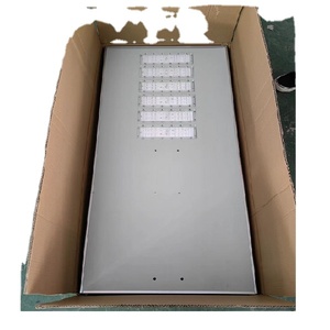 Lampadaire solaire LED tout-en-un 1000W IP65 en aluminium avec batterie monocristalline, télécommande et haute visibilité - Product Image 6