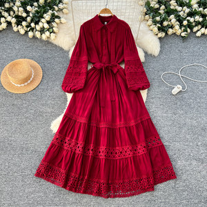 El Nuevo Vestido de Encaje Calado con Parches de Moda Primaveral para Mujer es un Vestido Largo Elegante y con Estilo - Product Image 1