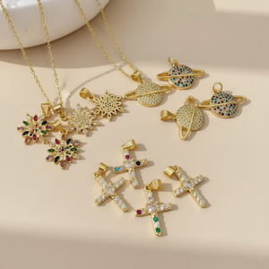 Collier Pendentif Planète Saturne Céleste en Zircon Cubique Plaqué Or 18K, Bijou Élégant pour Femme, Idée Cadeau d'Anniversaire - Product Image 1