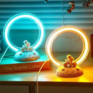 Yaratıcı Quicksand halka ışık USB Powered astronot bisiklet LED masa lambası süsler odası dekor atmosfer gece lambası çocuk hediyeler