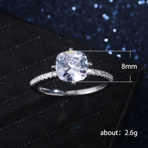 Anello Classico in Ottone a Quattro Punte con Diamante Coltivato in Laboratorio per Donne, Stile Minimalista per Matrimonio e Fidanzamento, Accessorio per Mano - Product Image 5