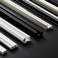 Profilés d'extrusion plastique écologiques personnalisés, profilés creux en PVC, moulages industriels, garantie de 2 ans, projet global