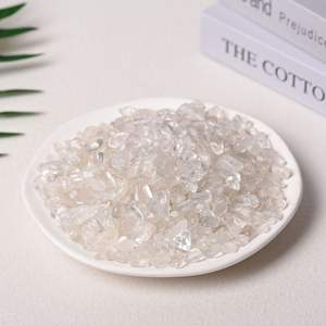 Großhandel Natürliche Kristall-Edelsteine Unregelmäßige Kleine Kiesel Heilprodukte Kristallsplitter für Heimdekoration - Product Image 1