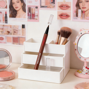 Delineador de Labios en Crema, Altamente Pigmentado, para Dar Forma y Esculpir los Labios, Acabado Semi-Mate, Vegano, Cruelty-Free, Color Malva Regular - Product Image 3