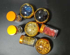Sérum liquide en capsules dorées éclaircissant, anti-rides, raffermissant, stimulant le <span class=keywords><strong>collagène</strong></span>, à l'acide hyaluronique, vitamine B5 et algues marines, hydratant, OEM - Product Image 4