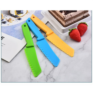 Ensemble de 10 couteaux à fruits en plastique PP, sans danger pour les enfants, pour une utilisation en cuisine - Product Image 3