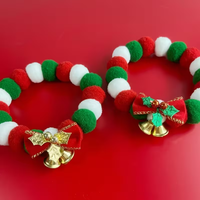 Collier pour animaux de compagnie avec cloche de Noël et boule en peluche longue, accessoire vestimentaire pour chien et chat pour les fêtes d'hiver et de Noël, sans batterie