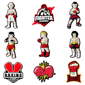 Breloques de chaussures de boxe en PVC, populaires et tendance, pour l'entraînement et le sport, avec motifs de combattants et d'académies de boxe - Product Image 2