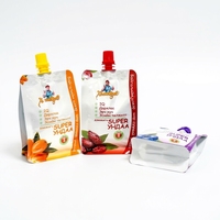 Pochettes à boisson avec bouchon à vis de qualité alimentaire, légères et bloquant la lumière et l'oxygène pour une conservation optimale, logo et taille personnalisés