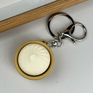 Lindo llavero de PVC con diseño de panecillo al vapor, antiestrés, pequeño colgante para libros y bolsos, juguete unisex - Product Image 4