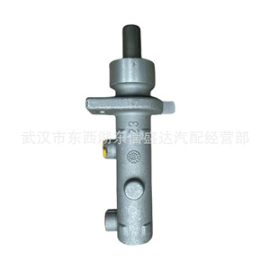 Zq92194080 กระบอกเบรคหลักสำหรับเปอโยต์ ซีตรอง R23 R33 S30 การเปลี่ยนชิ้นส่วนยานยนต์ - Product Image 2