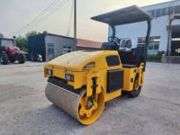 Rouleau compresseur routier à double tambour LTC204P de 4 tonnes, moteur 26,5 kW, transport et stockage faciles, rouleau à pneus simple tambour en tandem