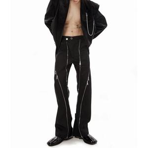 กางเกงคาร์โก้ผู้ชายสุดหรู ซิปเปิดสองด้าน สีดำ ทรงหลวม กางเกงขาบานสำหรับผู้ชาย กางเกงหลายซิป - Product Image 3