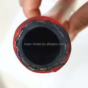 红色橡胶燃油软管