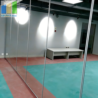 Cloison mobile à miroir EBUNGE pour studio de danse et espaces de répétition
