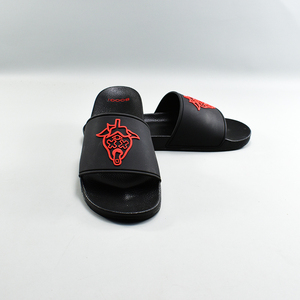 Nouvelles pantoufles de football personnalisées en plein air pour hommes, semelle en PU souple, impression personnalisée du logo, pantoufles - Product Image 5
