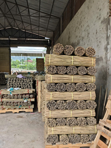 Piquets de jardin en bambou de haute qualité pour le soutien des plantes, piquets en bambou séché de petit diamètre pour l'agriculture et la pépinière - Product Image 4