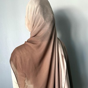 Vente chaude élégant Ombre imprimé Floral Bandana qualité supérieure léger respirant Modal écharpe pour les femmes musulmanes Hijab - Product Image 5