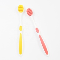 Nettoyant de Langue Ergonomique en Plastique pour Adultes avec Logo – Soin Bucco-dentaire et Rafraîchissement de l'Haleine – Idéal pour Usage Domestique