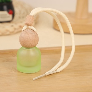 Frosted-pendant xe làm mát không khí <span class=keywords><strong>Reed</strong></span> <span class=keywords><strong>Diffuser</strong></span> 10ml chai thủy tinh cho xe chăm sóc da Huyết Thanh Sữa rửa mặt Eye Drop vít cap - Product Image 4