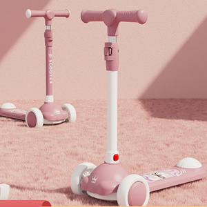 Patinete infantil rosa, altura ajustable, ligero, para niños de 2 a 6 años, juguete para montar al aire libre - Product Image 1