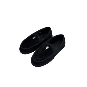 Mocassins noirs à bout épée, chaussures bateau, semelle extérieure en caoutchouc, doublure en peau de mouton, chaussures décontractées respirantes, vente en gros en grandes quantités. - Product Image 3