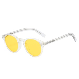 Gafas de Sol Polarizadas Personalizadas para Mujer, Lentes TAC UV400, Marco de PC Ligero, Diseño Cuadrado de Aro Completo, Cómodas para Usar en la Playa - Product Image 1