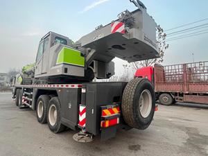 Grue sur camion Zoomlion ZTC700T d'occasion bien entretenue, 70T, fonctionnement efficace, moteur Weichai d'origine pour travaux sur site - Product Image 6
