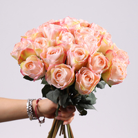 Wein Red Roses Bouquet Seiden rosen Blumen für Mittelstücke Dekoration für Hochzeit 7 Köpfe Rose Blumenstrauß