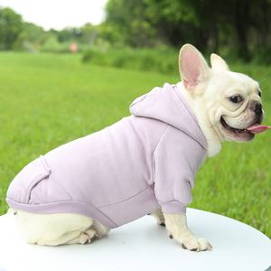 Vêtement pour chien en polaire doux de luxe, mignon et tendance, en polyester, pour le loisir, sweat à capuche chaud d'hiver, vêtements pour animaux de compagnie de créateur - Product Image 4