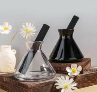 Vente en gros Sablier Triangle Reed Diffuseur Bouteille 220 ml Bouteille d'aromathérapie en verre personnalisée