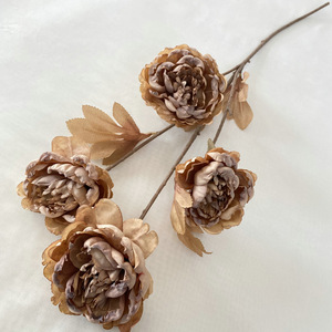 Flores Queyiyi, Ramo Artificial Marrón Claro, Flores de Seda Plástica, Colores Retro Otoñales de Té con Leche, Decoraciones para Techos de Boda - Product Image 4