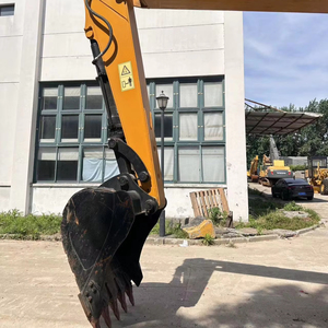เครื่องจักรรถขุด SY135 13.5ตันจากจีนสภาพการทำงานที่ดี - Product Image 1