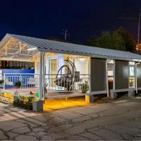 Villa Modulaire de Luxe en Forme de A, Mini-Hôtel en Acier, Maison Préfabriquée Triangulaire de 20/40 Pieds en Panneaux Sandwich