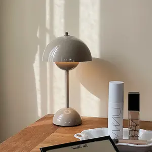 Lampe de table LED rechargeable à fleurs Décoration d'intérieur moderne Lampe de table LED sans fil pour bureau de chevet Restau