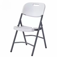Table à manger rectangulaire pliante moderne avec hauteur réglable pour une utilisation extérieure peu encombrante