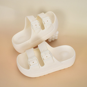 รองเท้าแตะชายหาด EVA สำหรับผู้หญิง พื้นหนา กันลื่น สวมใส่ได้ในฤดูร้อน สีเบจ รุ่นใหม่ปี 2025 รองเท้าลุยน้ำ - Product Image 4