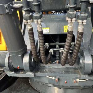 Excavadora Hyundai HX225 22T Usada con Motor Cummins, Bomba Hidráulica, Brazo Hidráulico para Desbroce de Terrenos y Preparación de Sitios para Granjas Solares - Product Image 6