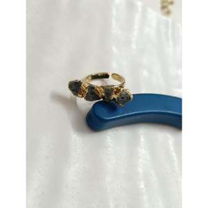 Bague unisexe vintage en laiton ajustable avec pierre brute bleue pour hommes et femmes, idéale pour la vente en gros - Product Image 2