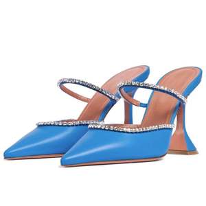 Chaussures Pour <span class=keywords><strong>Les</strong></span> Femmes 2025 nueva moda Sapato Transparente Diamond Pumps zapatos PU PVC tacones transparentes para damas sexy - Product Image 3